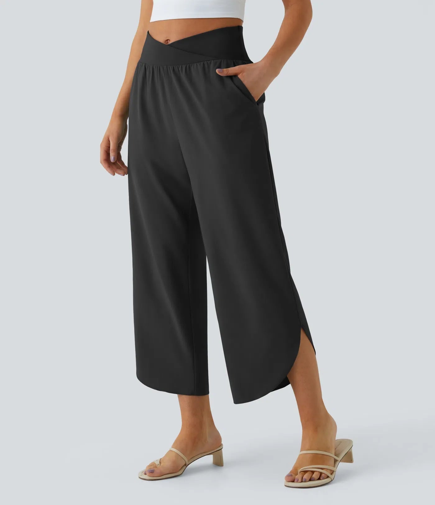 Breezeful™ - Pantaloni incrociati plissettati con vita alta e tasche laterali